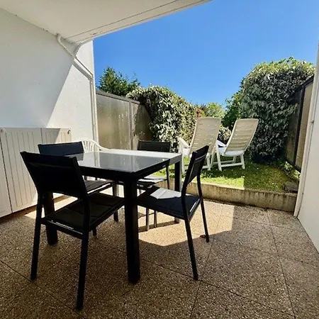 T2 A Avec Piscine, Jardin Et Animaux Acceptes - Fr-1-478-308 *