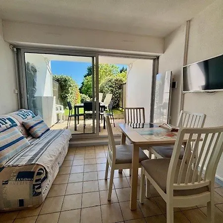T2 A Avec Piscine, Jardin Et Animaux Acceptes - Fr-1-478-308