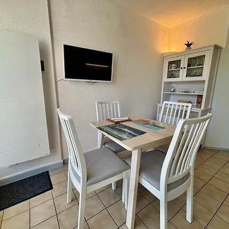 T2 A Avec Piscine, Jardin Et Animaux Acceptes - Fr-1-478-308 *